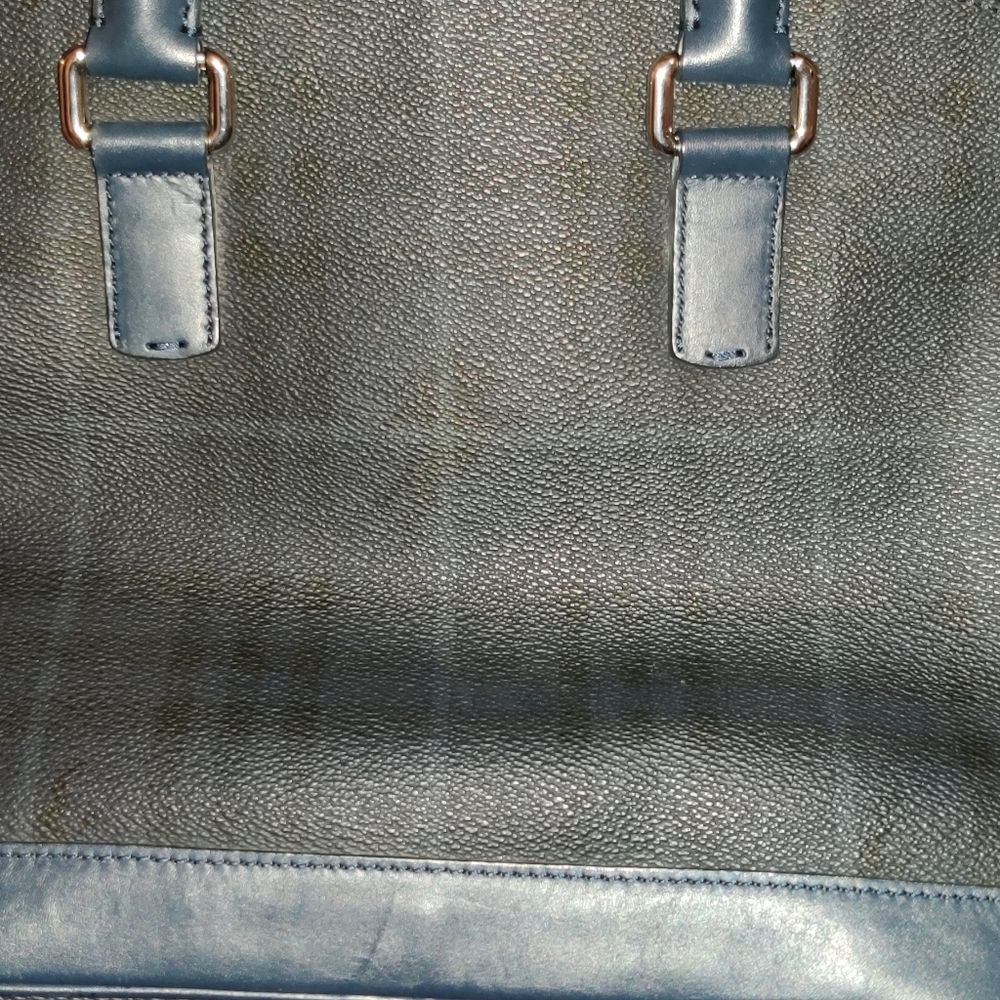 Burberry purse - Picture 1 of 6